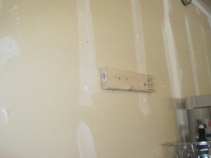 overhead hanging storage cheater level support
